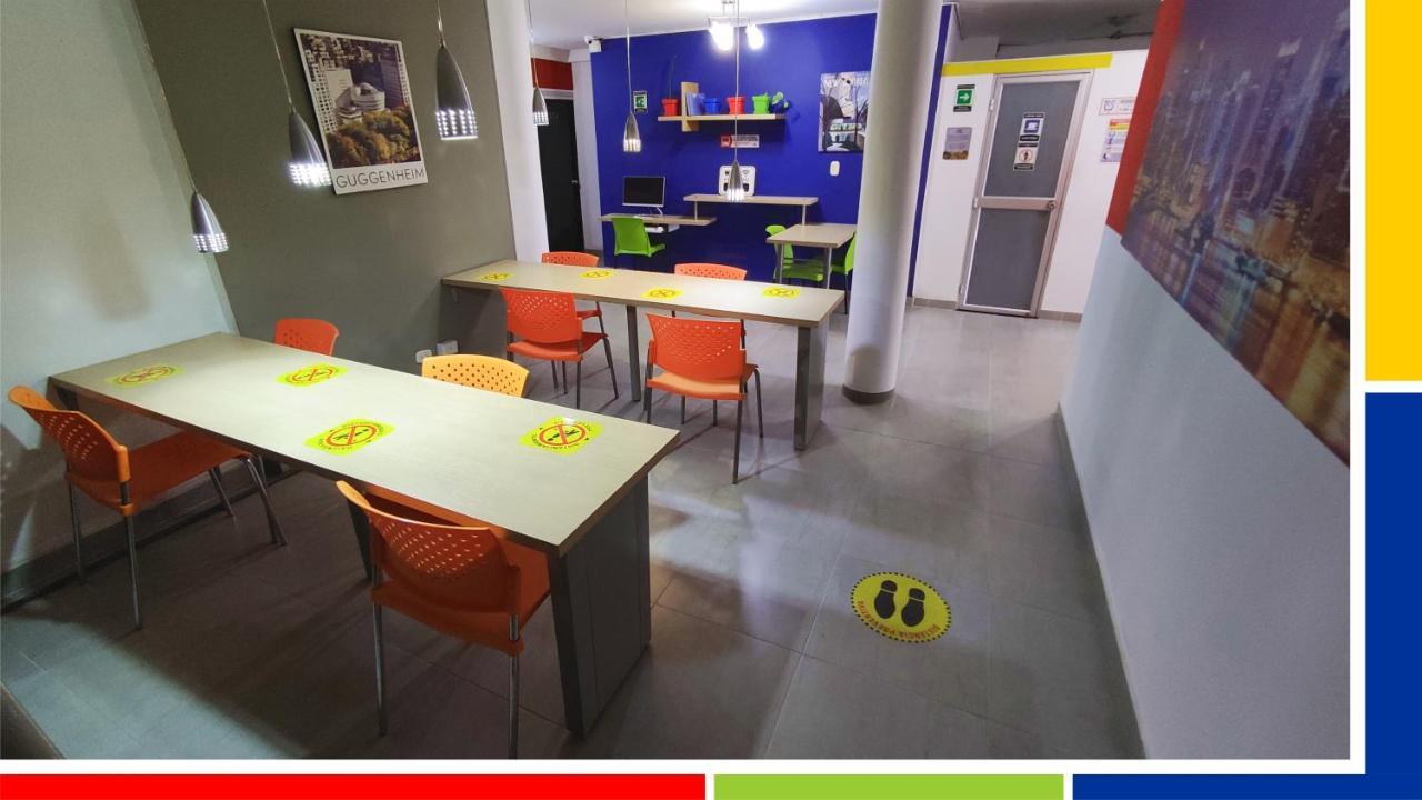 Hotel Econotel Colours