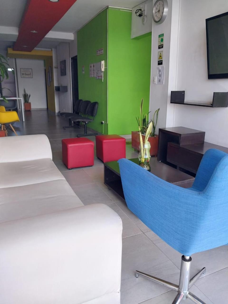 Econotel Colours 3* Cali