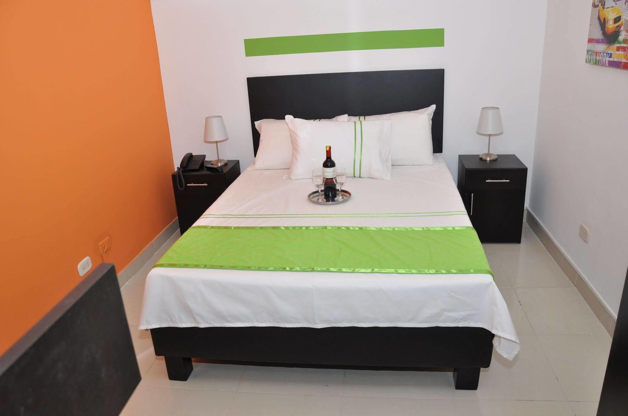Econotel Colours 3*